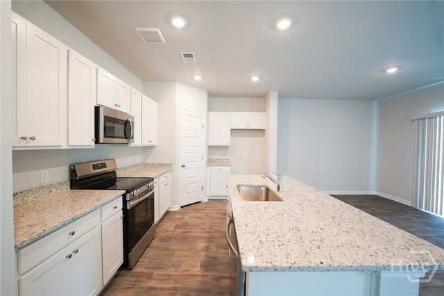 154 Bottlebrush Drive, Bloomingdale, GA 31302