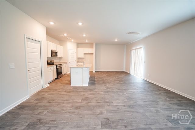 154 Bottlebrush Drive, Bloomingdale, GA 31302