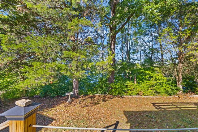 154 Twin Rivers Drive, Bronston, KY 42518
