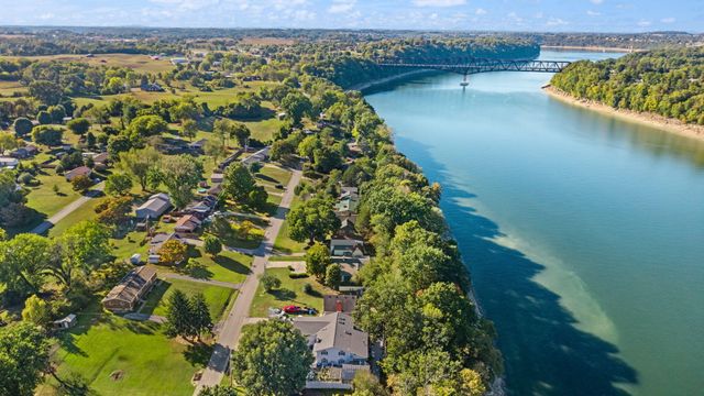 154 Twin Rivers Drive, Bronston, KY 42518