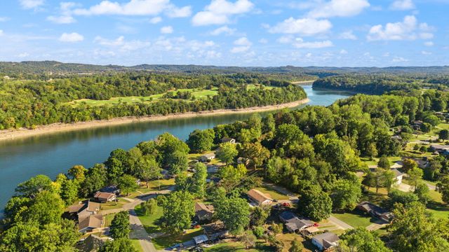 154 Twin Rivers Drive, Bronston, KY 42518
