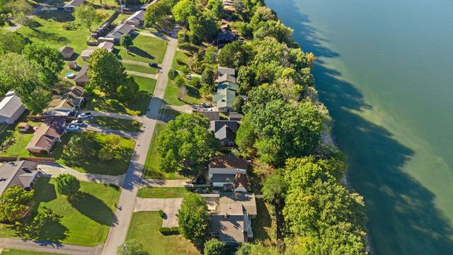 154 Twin Rivers Drive, Bronston, KY 42518