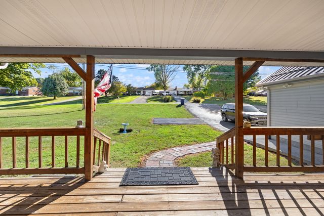 154 Twin Rivers Drive, Bronston, KY 42518