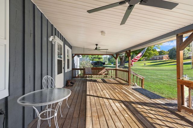 154 Twin Rivers Drive, Bronston, KY 42518