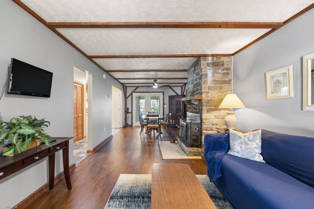 154 Twin Rivers Drive, Bronston, KY 42518