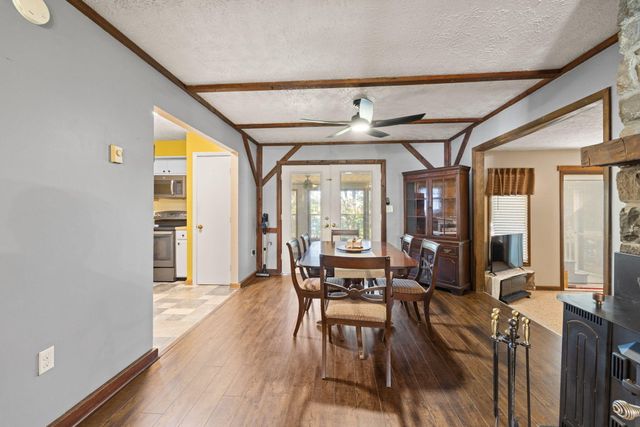 154 Twin Rivers Drive, Bronston, KY 42518