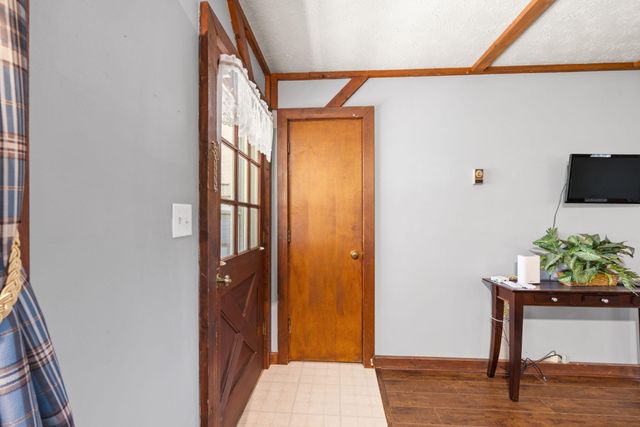 154 Twin Rivers Drive, Bronston, KY 42518