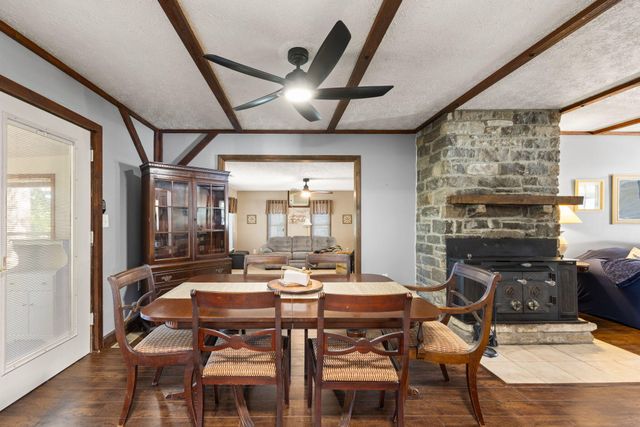 154 Twin Rivers Drive, Bronston, KY 42518