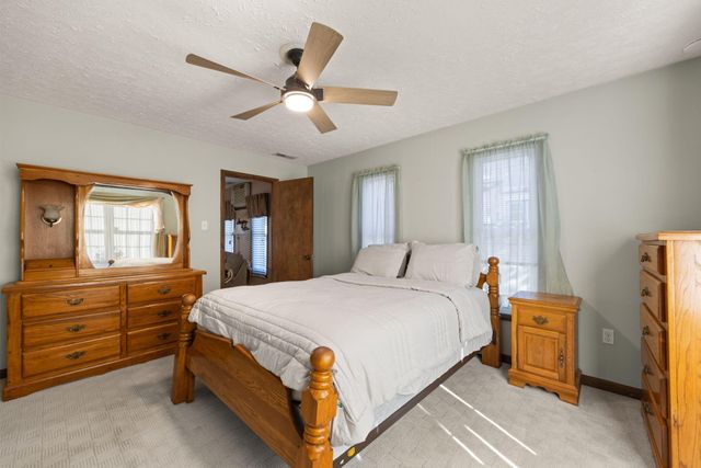 154 Twin Rivers Drive, Bronston, KY 42518