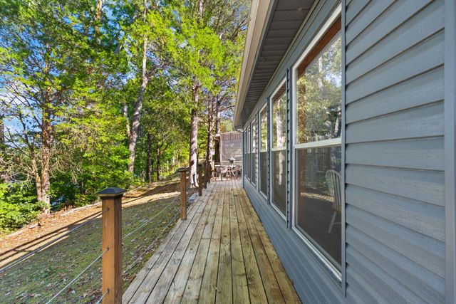 154 Twin Rivers Drive, Bronston, KY 42518