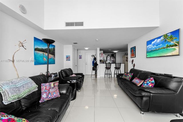 1861 Nw S River Drive PH-01, Miami, FL 33125