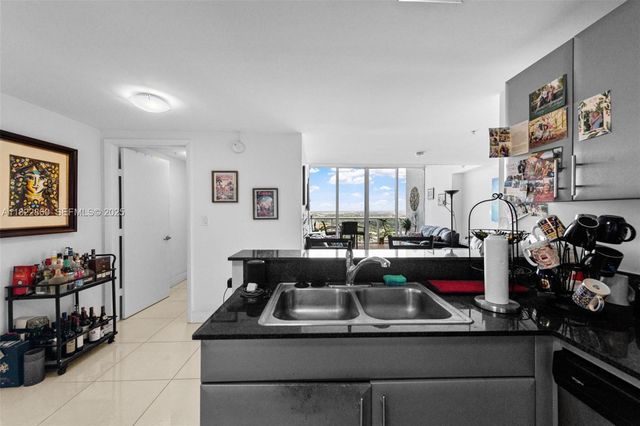 1861 Nw S River Drive PH-01, Miami, FL 33125