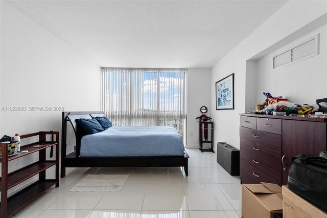1861 Nw S River Drive PH-01, Miami, FL 33125