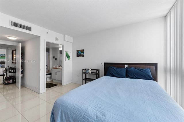 1861 Nw S River Drive PH-01, Miami, FL 33125