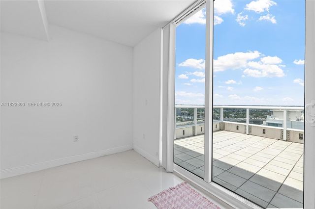 1861 Nw S River Drive PH-01, Miami, FL 33125