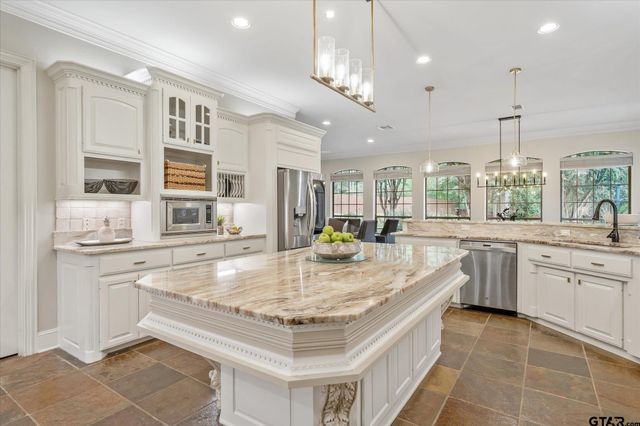 516 Contenders Way, Tyler, TX 75703
