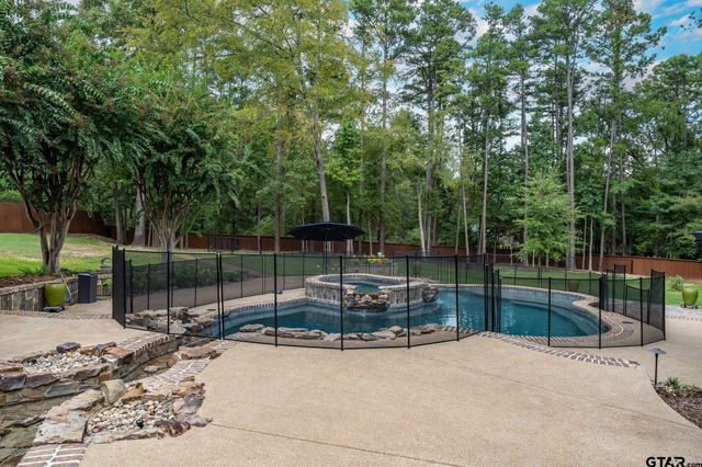 516 Contenders Way, Tyler, TX 75703