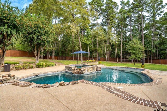 516 Contenders Way, Tyler, TX 75703