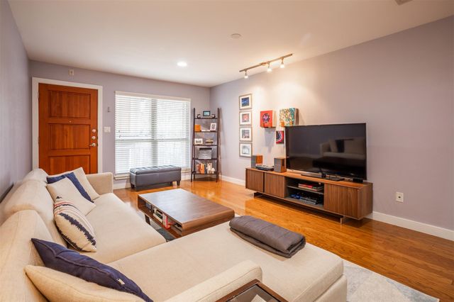 1115 W 10th ST 205, Austin, TX 78703
