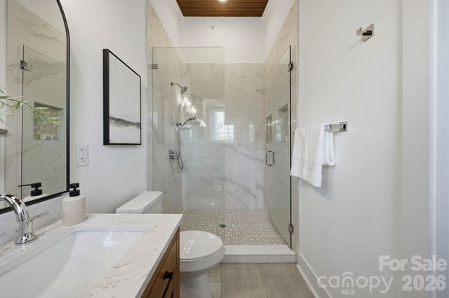 201 Grandin Road 9, Charlotte, NC 28208