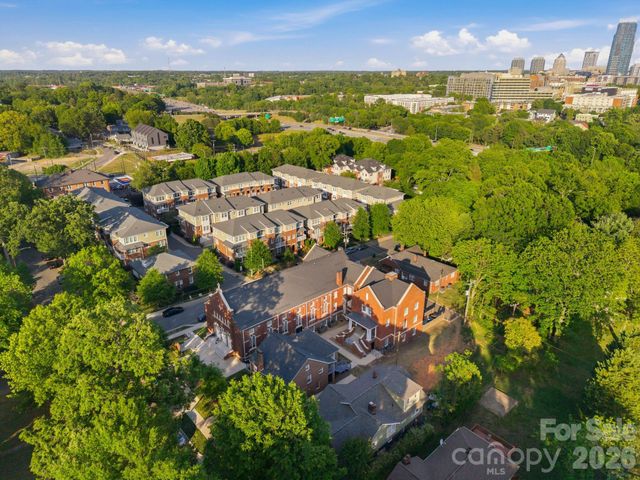 201 Grandin Road 9, Charlotte, NC 28208