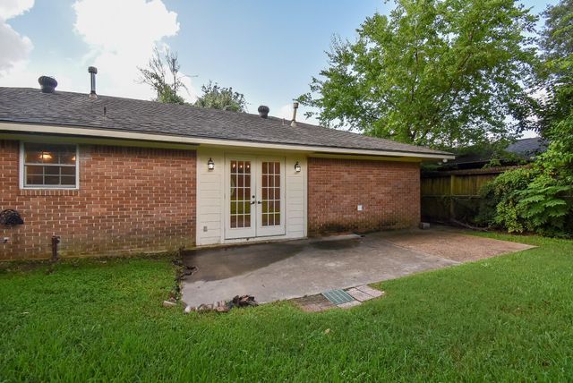 2210 Gardenia Drive, Houston, TX 77018