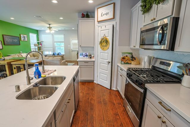 40403 Bay Warbler Way, Magnolia, TX 77354