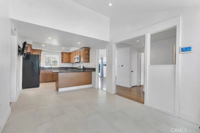 21025 Blythe Street, Canoga Park, CA 91304