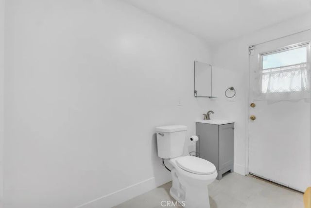 21025 Blythe Street, Canoga Park, CA 91304