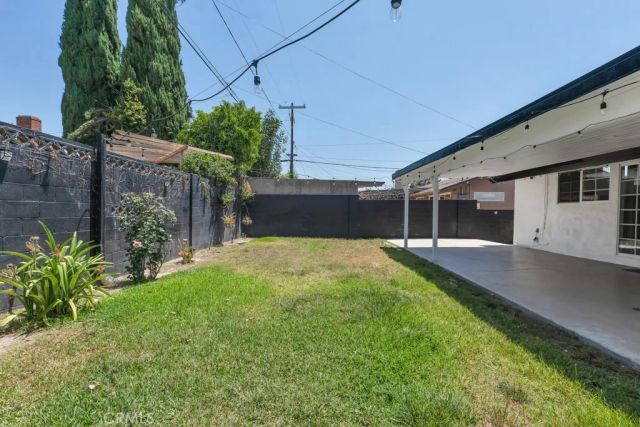 21025 Blythe Street, Canoga Park, CA 91304