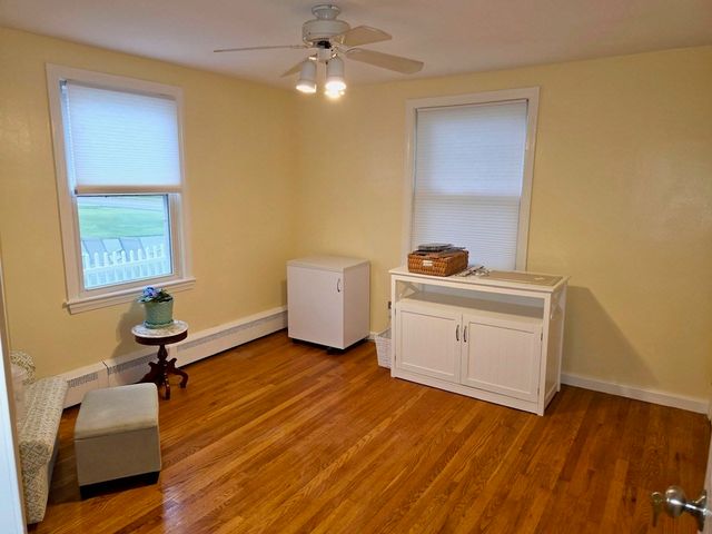 417 River Rd, Agawam, MA 01001