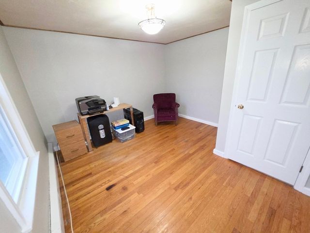 417 River Rd, Agawam, MA 01001