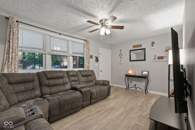 3132 S Lyons, Indianapolis, IN 46241