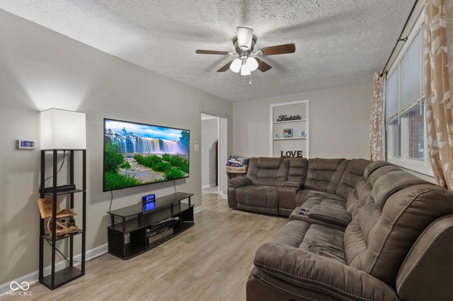 3132 S Lyons, Indianapolis, IN 46241