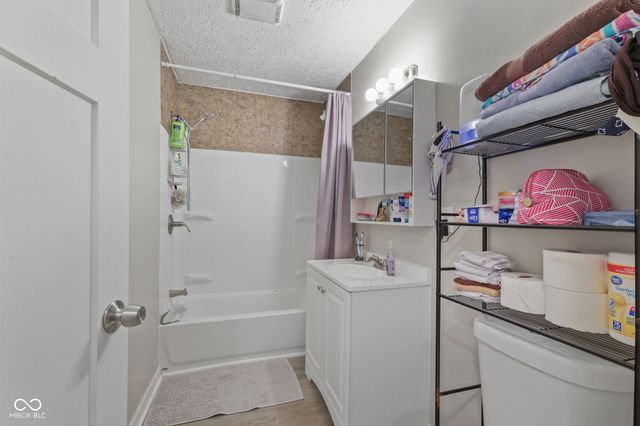 3132 S Lyons, Indianapolis, IN 46241