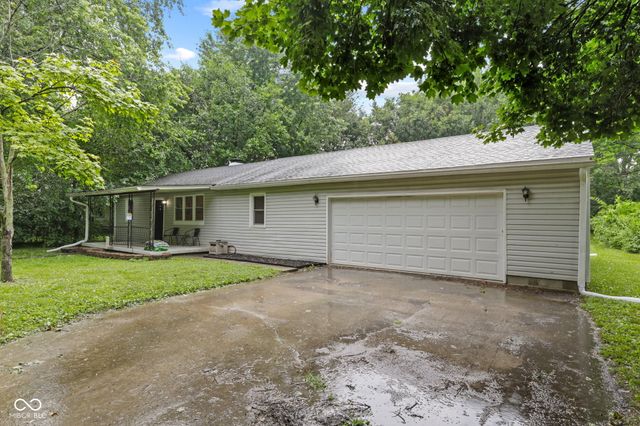 3132 S Lyons, Indianapolis, IN 46241