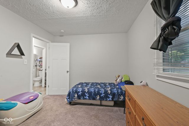 3132 S Lyons, Indianapolis, IN 46241