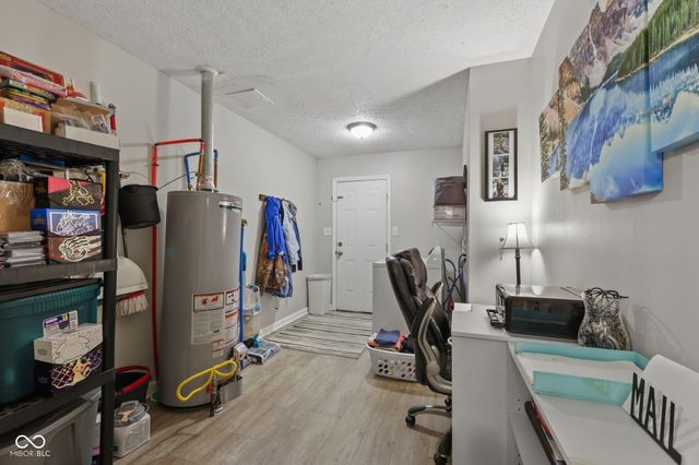 3132 S Lyons, Indianapolis, IN 46241