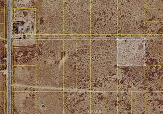 7300 E Avenue L4, Palmdale, CA 93552