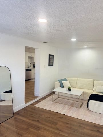 3022 W MEADOW STREET 1, Tampa, FL 33611