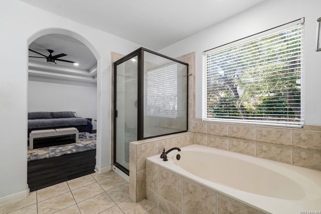 52 Greens Shade, San Antonio, TX 78216