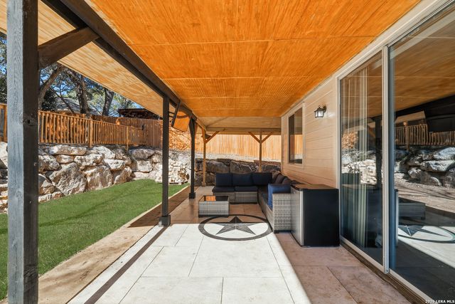 52 Greens Shade, San Antonio, TX 78216