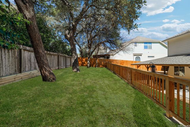 52 Greens Shade, San Antonio, TX 78216