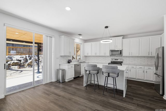 52 Greens Shade, San Antonio, TX 78216