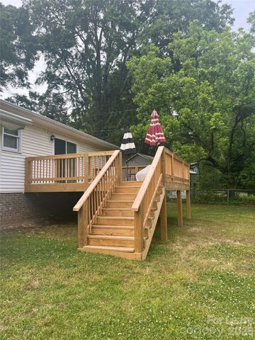 311 Hillcrest Drive, Huntersville, NC 28078