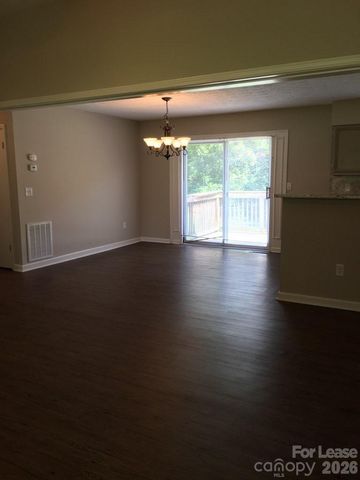 311 Hillcrest Drive, Huntersville, NC 28078