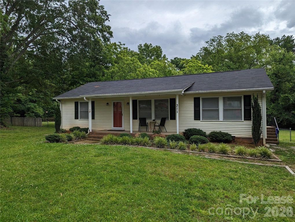 311 Hillcrest Drive, Huntersville, NC 28078