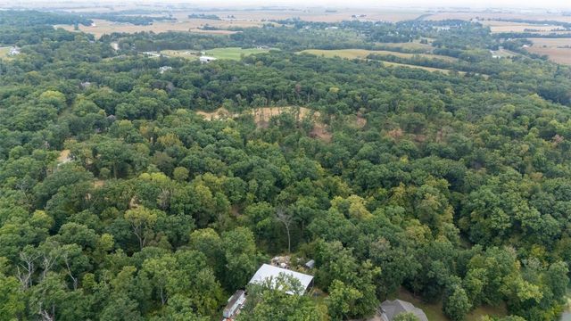 Seneca Road NW, Swisher, IA 52338