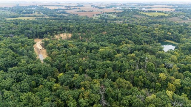 Seneca Road NW, Swisher, IA 52338