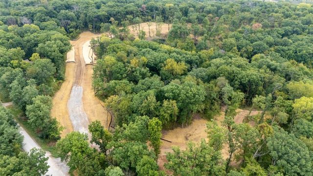 Seneca Road NW, Swisher, IA 52338